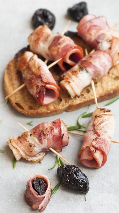 dates and bacon