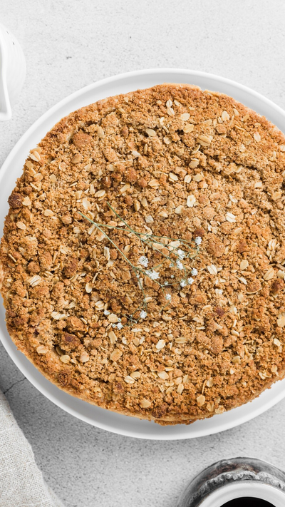 Cake with oats