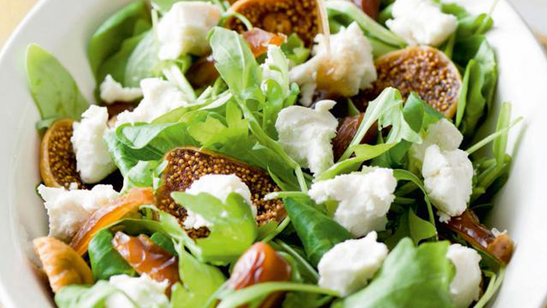 summer salad with fresh dates, figs & goat cheese