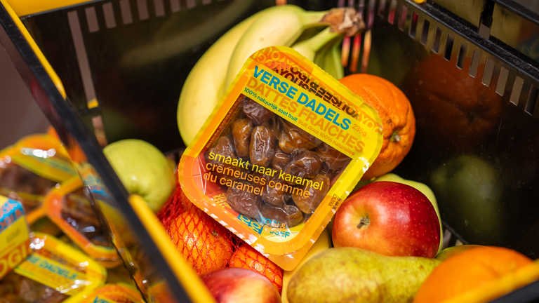 Verse dadels in de supermarkt